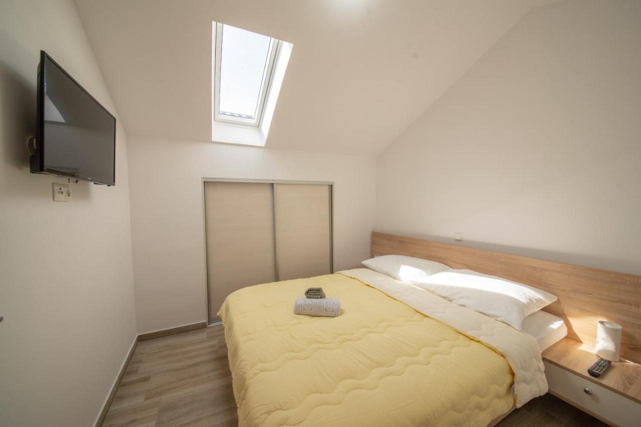 Apartman Eva Vrsi Extérieur photo